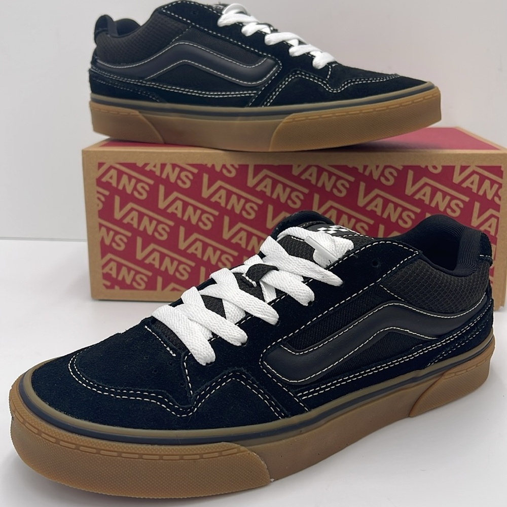 Vans Men’s Caldrone Suede Mesh Black/Gum
VN0A5JM2B9M Sneakers
